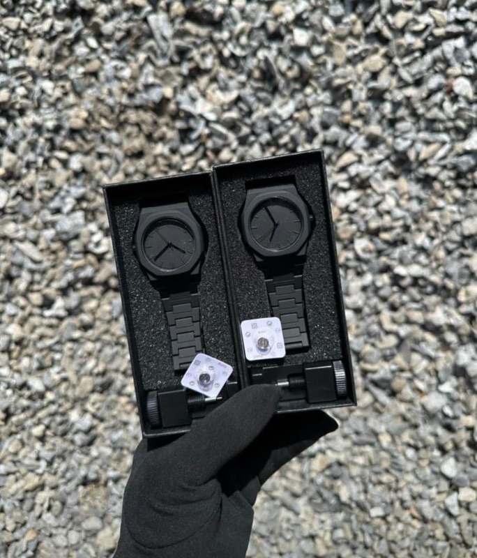 classic-black-wrist-watch